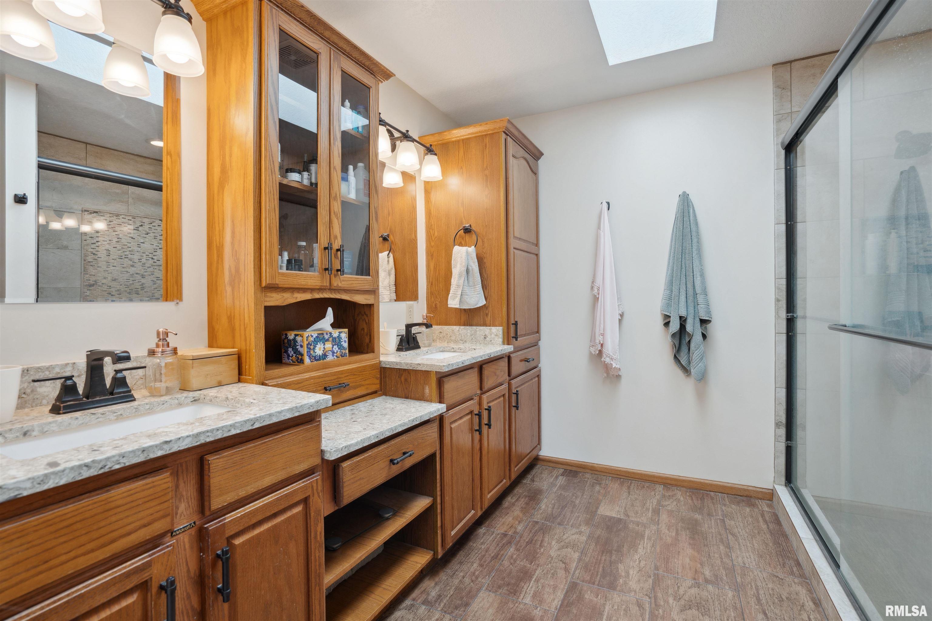 5940 Oakbrook Road Davenport, IA 52806 - Photo 30 of 51 Gallery Image 30