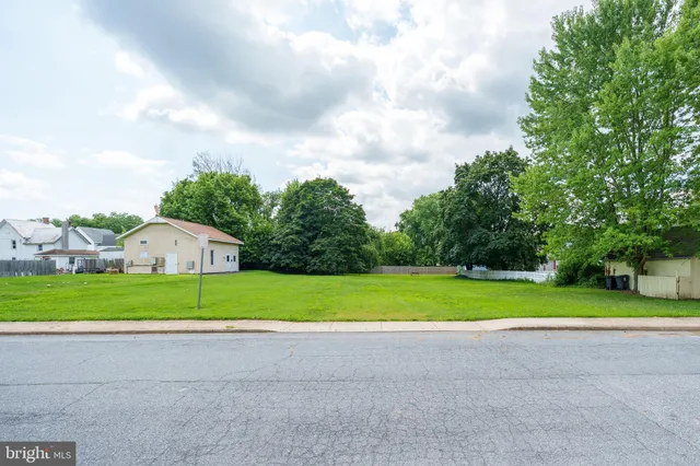 a view of road and entertaining space