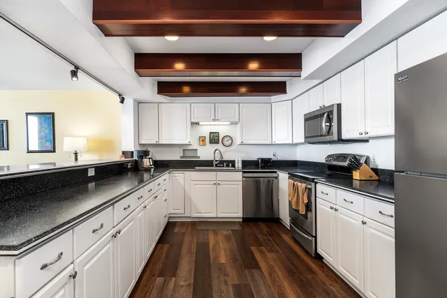 $1,299,000 | 76-6246 Alii Drive, Unit 201, Kailua-Kona, HI 96740