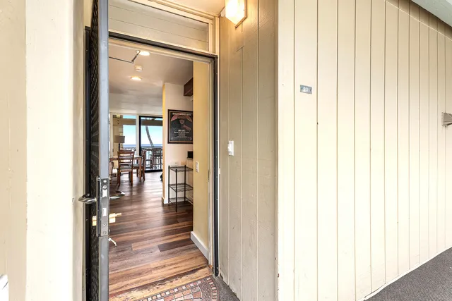 $1,299,000 | 76-6246 Alii Drive, Unit 201, Kailua-Kona, HI 96740
