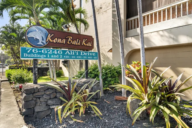 $1,299,000 | 76-6246 Alii Drive, Unit 201, Kailua-Kona, HI 96740