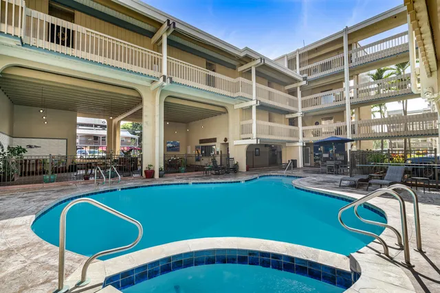 $1,299,000 | 76-6246 Alii Drive, Unit 201, Kailua-Kona, HI 96740