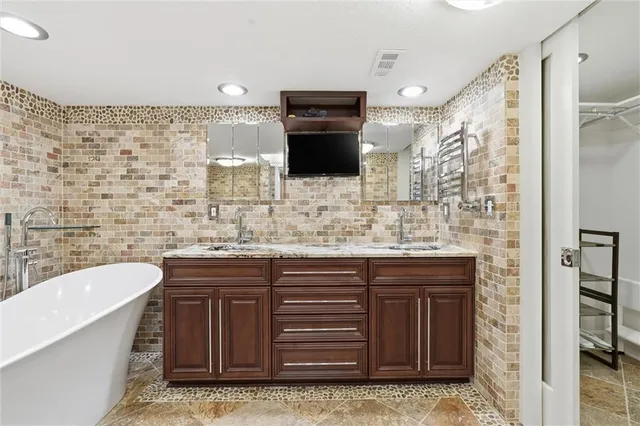 $1,200,000 | 12608 West 131st Street, Overland Park, KS 66213