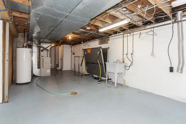 $234,900 | 1114 Beechwood Avenue, Bloomington, IL 61701