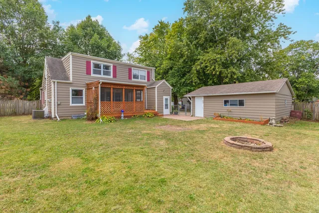 $234,900 | 1114 Beechwood Avenue, Bloomington, IL 61701