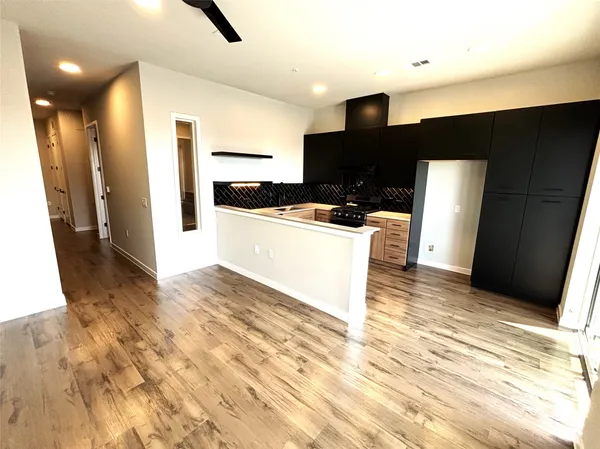 $1,650 | 4510 Terry-O Lane, Unit 406, Austin, TX 78745