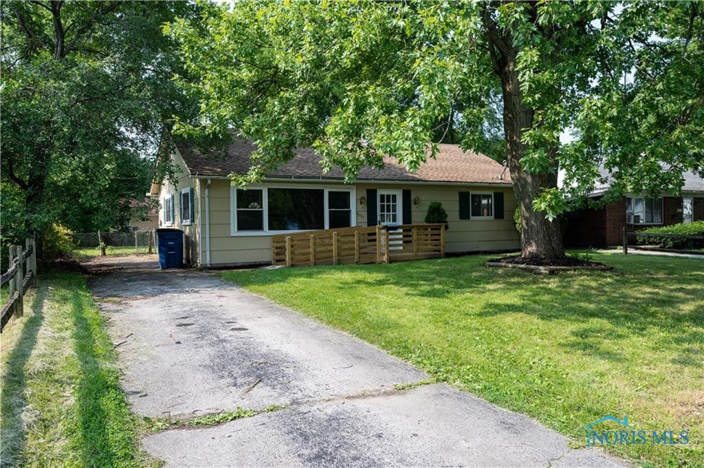 4027 Amsterdam Road Toledo, OH 43607 - Photo 1 of 20 Gallery Image 1