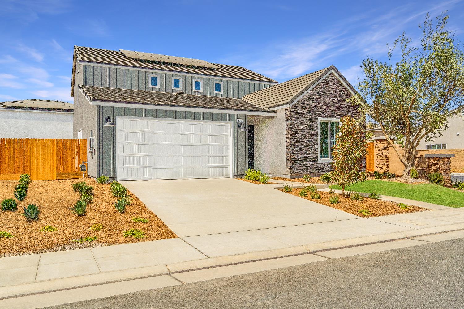 822 Traverse Drive Madera, CA 93636 - Photo 2 of 40