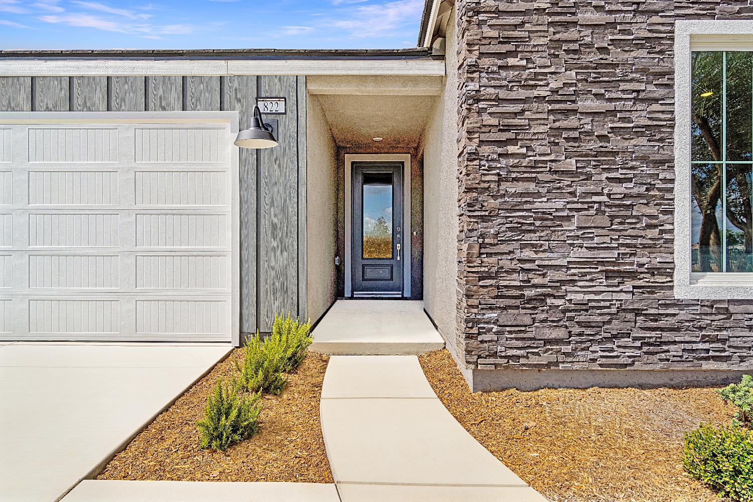 822 Traverse Drive Madera, CA 93636 - Photo 3 of 40