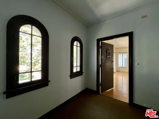 $3,995,000 | 143 North Sycamore Avenue, Los Angeles, CA 90036