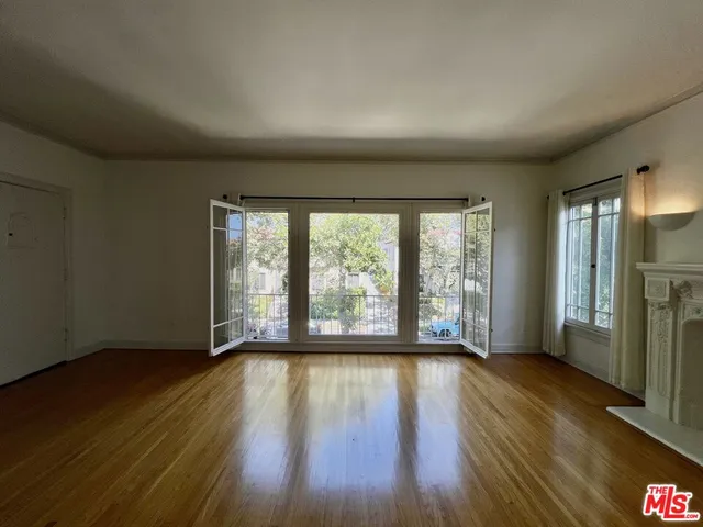 $3,995,000 | 143 North Sycamore Avenue, Los Angeles, CA 90036