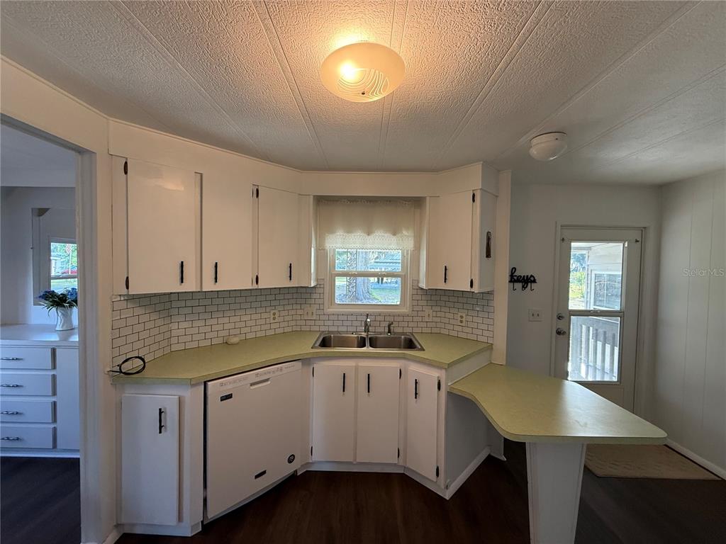 27 South Bobwhite Road Wildwood, FL 34785 - Photo 6 of 40
