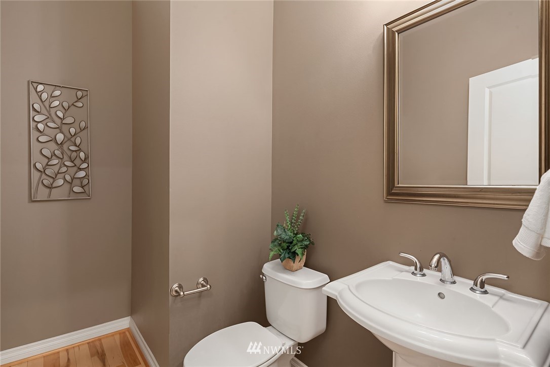 871 Bear Ridge Drive Northwest Issaquah, WA 98027 - Photo 13 of 25