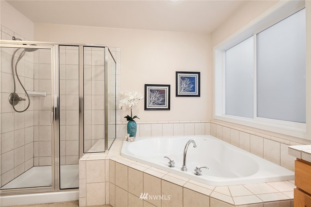 871 Bear Ridge Drive Northwest Issaquah, WA 98027 - Photo 16 of 25