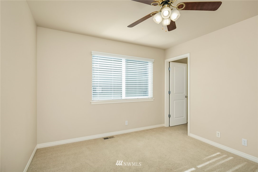 871 Bear Ridge Drive Northwest Issaquah, WA 98027 - Photo 19 of 25
