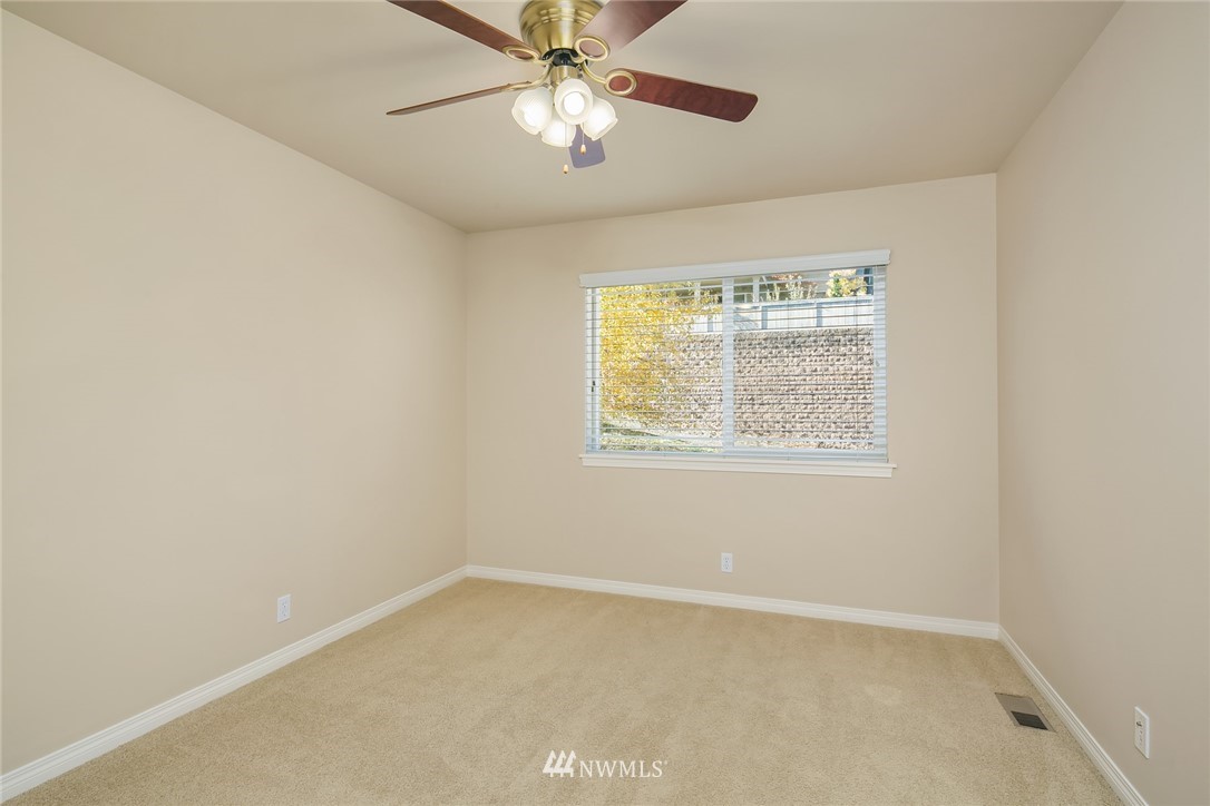 871 Bear Ridge Drive Northwest Issaquah, WA 98027 - Photo 21 of 25