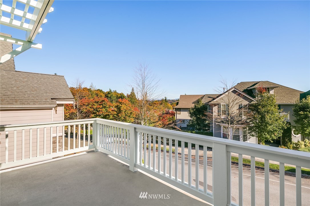 871 Bear Ridge Drive Northwest Issaquah, WA 98027 - Photo 7 of 25