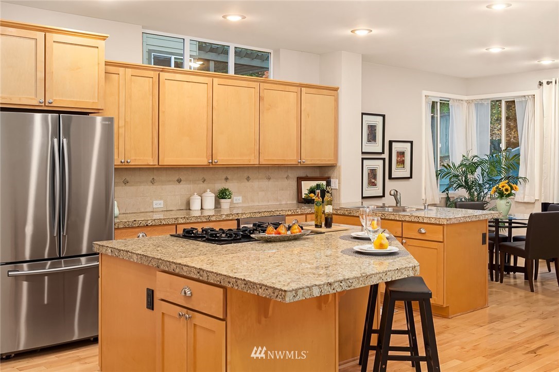 871 Bear Ridge Drive Northwest Issaquah, WA 98027 - Photo 10 of 25