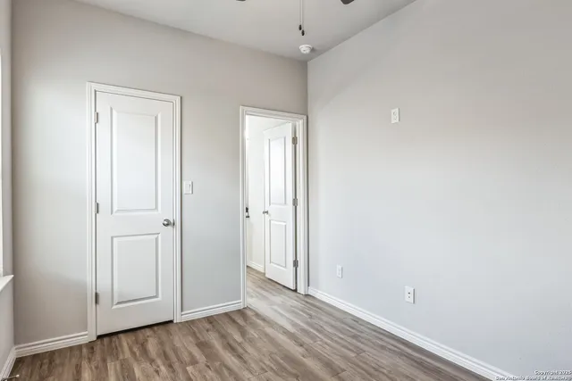 $229,000 | 203 Peruna Drive, Marble Falls, TX 78654