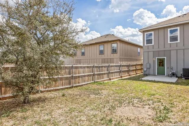 $229,000 | 203 Peruna Drive, Marble Falls, TX 78654