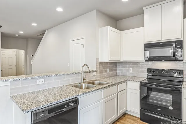 $229,000 | 203 Peruna Drive, Marble Falls, TX 78654