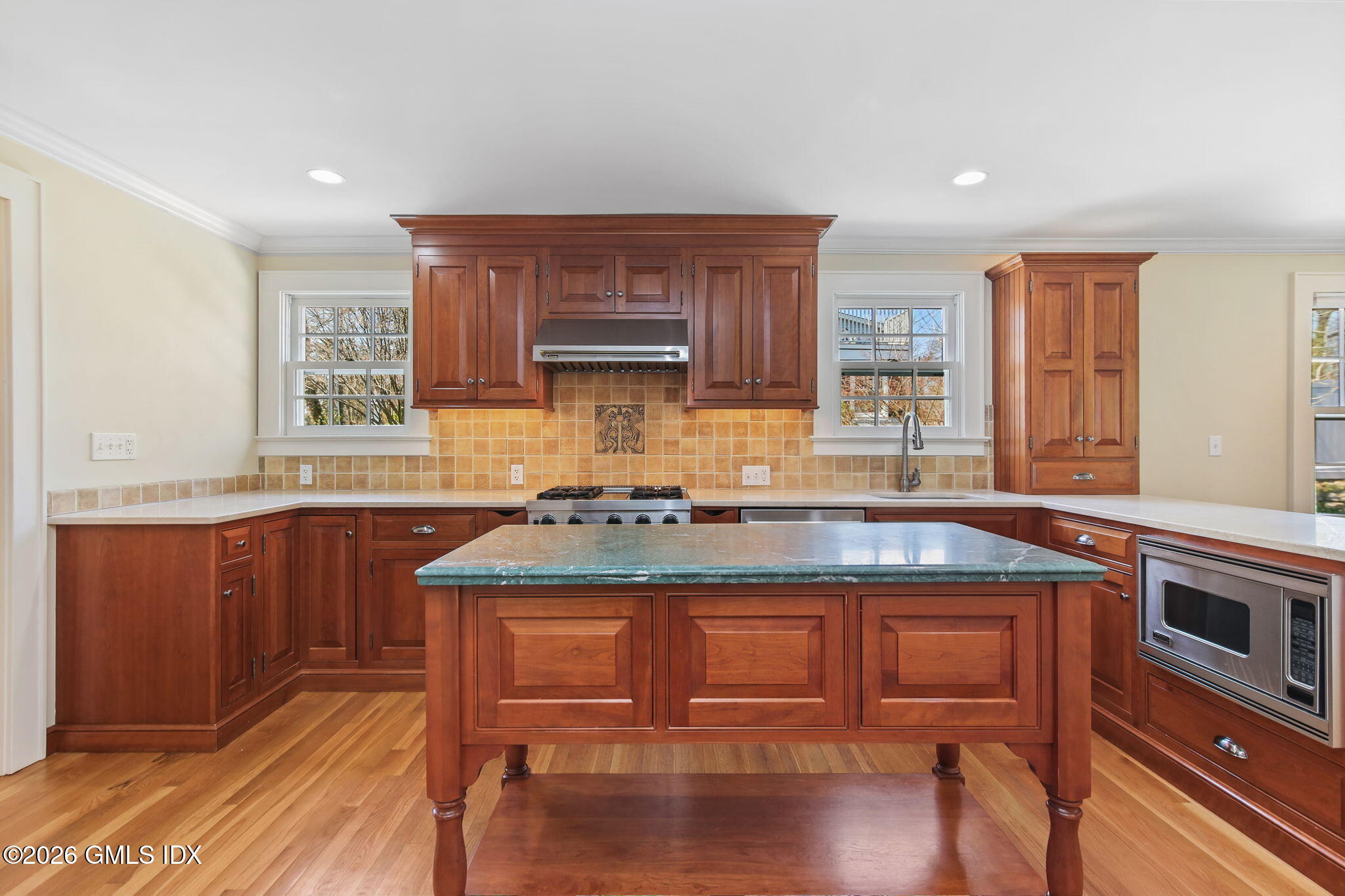93 Summit Road Riverside, CT 06878 - Photo 8 of 30 Kitchen