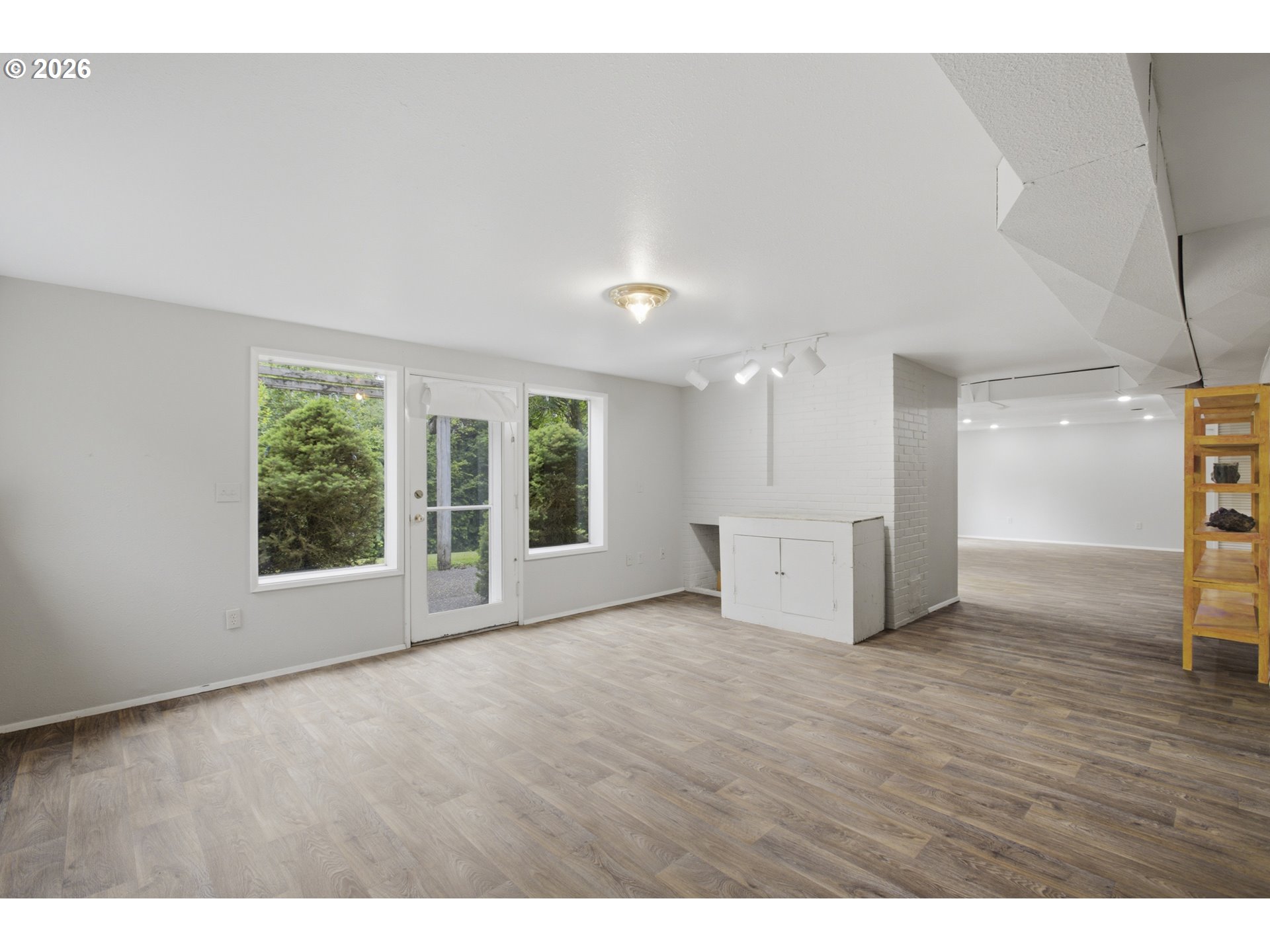 12208 Southwest 34th Avenue Portland, OR 97219 - Photo 33 of 47