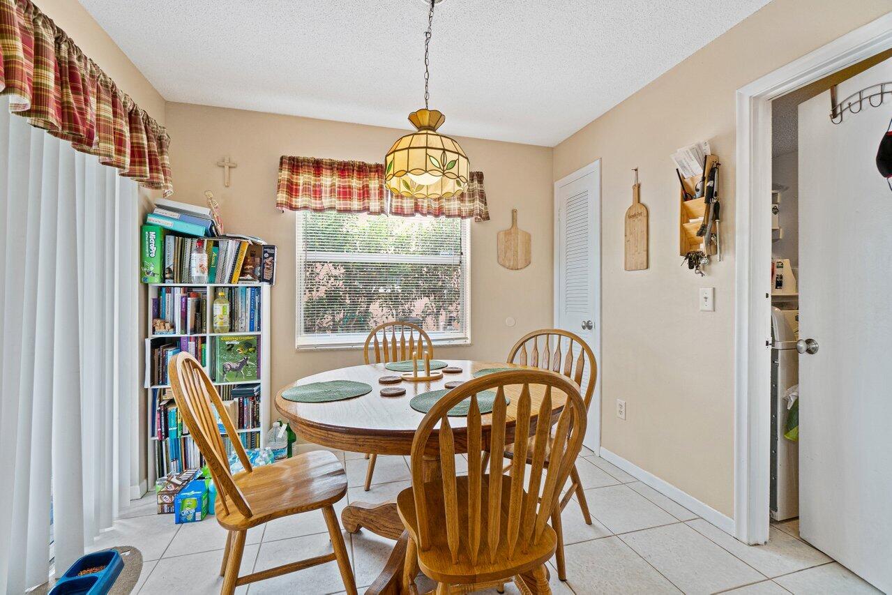 9300 Southwest 2nd Street Boca Raton, FL 33428 - Photo 11 of 25 011-9300Southwest2ndStreet-BocaRaton-FL-