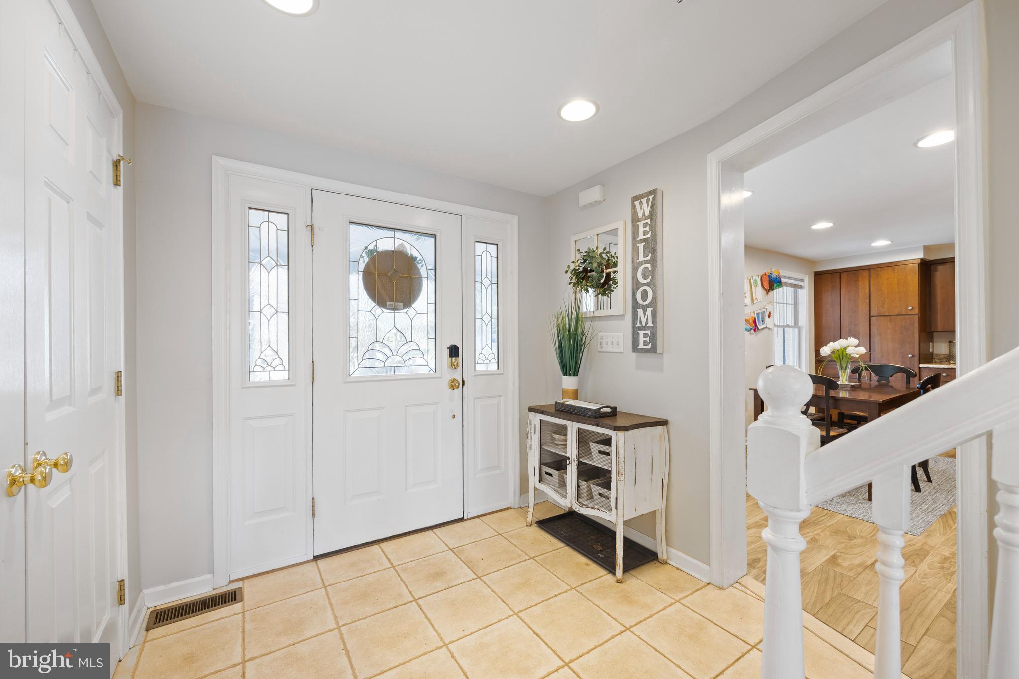 333 Oak Terrace Wayne, PA 19087 - Photo 11 of 47 Entryway
