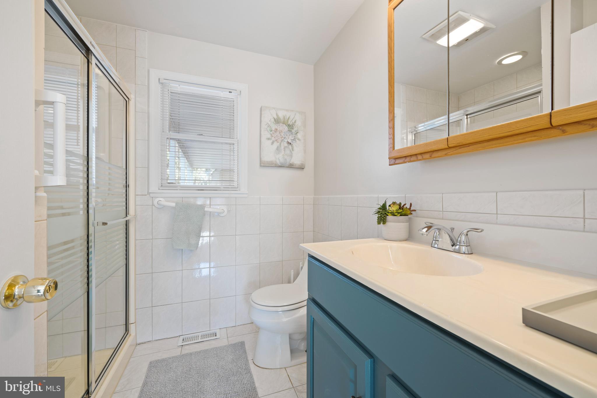 333 Oak Terrace Wayne, PA 19087 - Photo 15 of 47 Bedroom Suite Full Bath