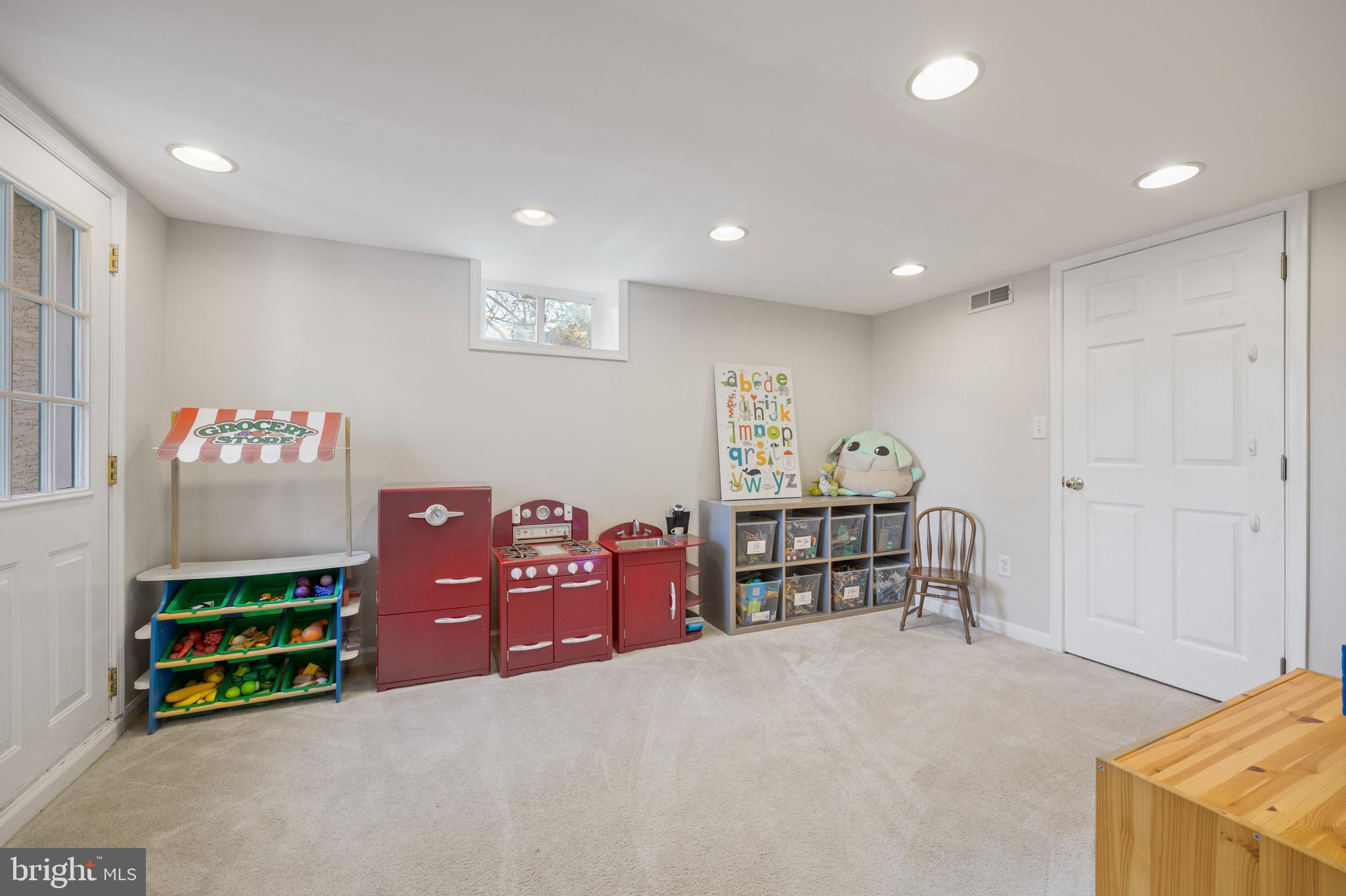 333 Oak Terrace Wayne, PA 19087 - Photo 40 of 47 Finished Basement