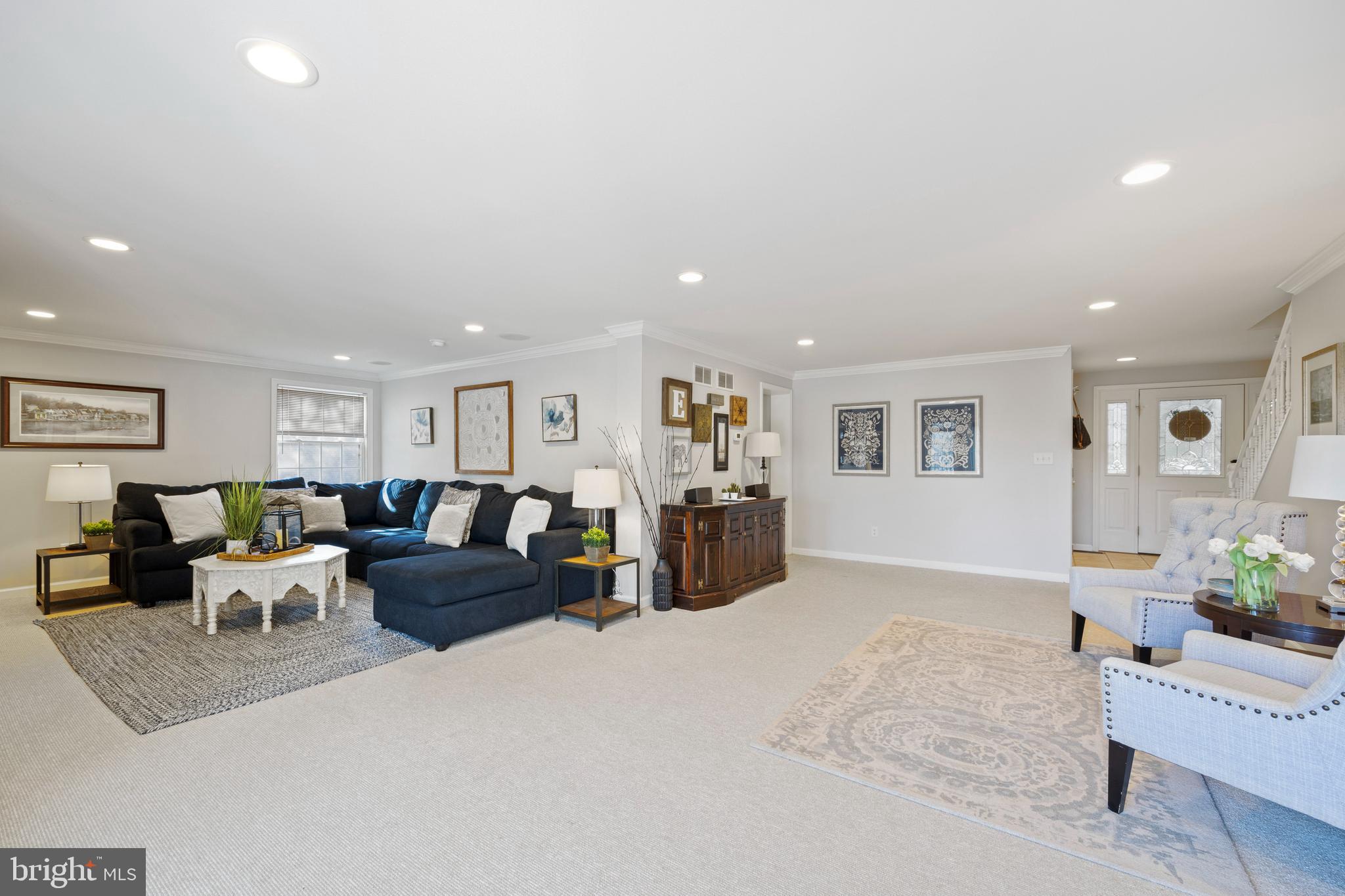 333 Oak Terrace Wayne, PA 19087 - Photo 5 of 47 Living Room