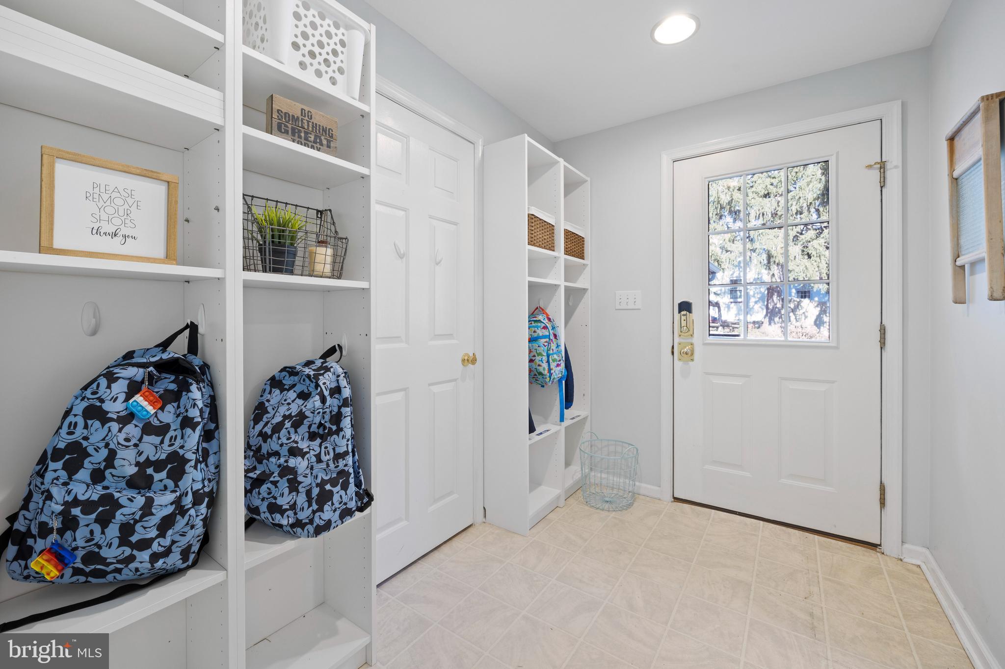 333 Oak Terrace Wayne, PA 19087 - Photo 8 of 47 Mudroom