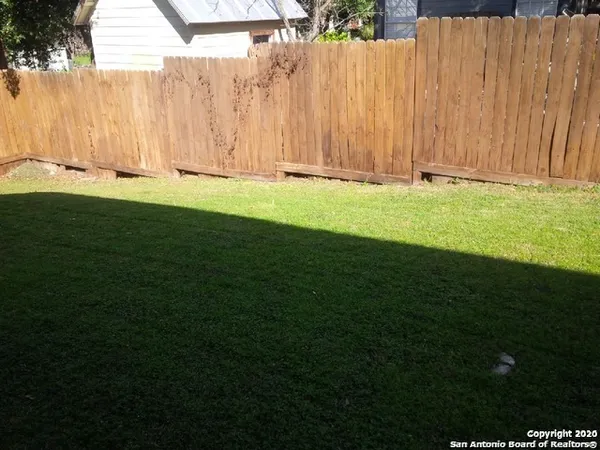 $745 | 805 Eleanor Avenue, Unit A, San Antonio, TX 78209