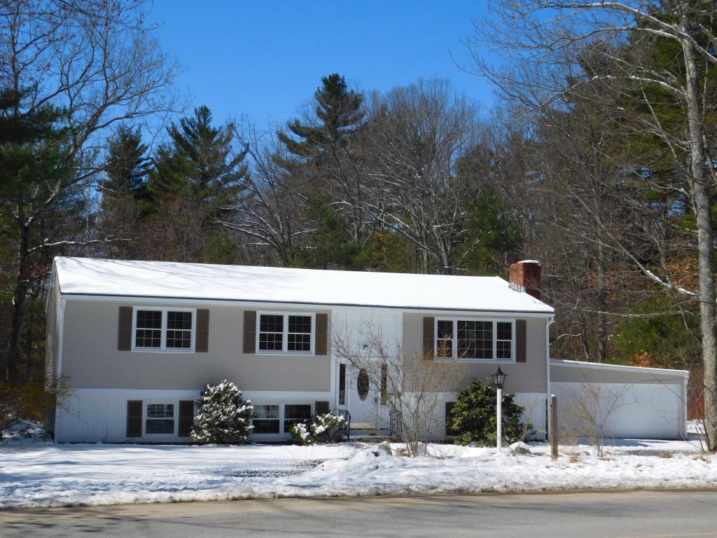 181 Hobbs Road Pelham, NH 03076 - Photo 1 of 26