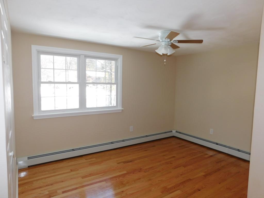 181 Hobbs Road Pelham, NH 03076 - Photo 13 of 26