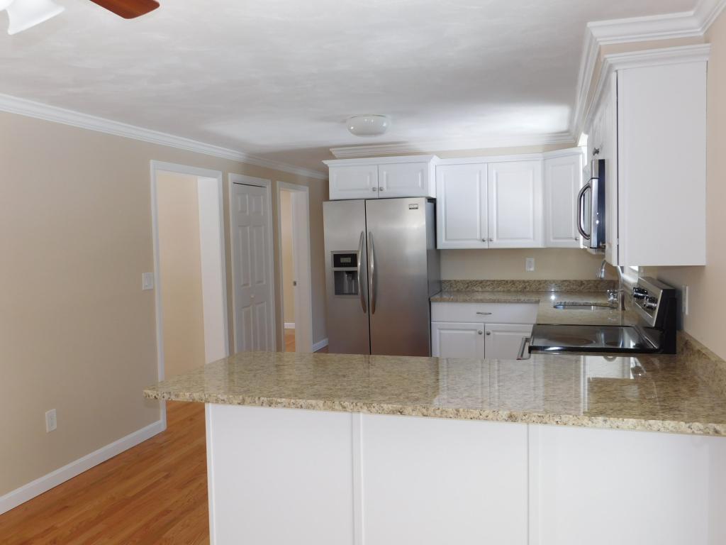 181 Hobbs Road Pelham, NH 03076 - Photo 3 of 26