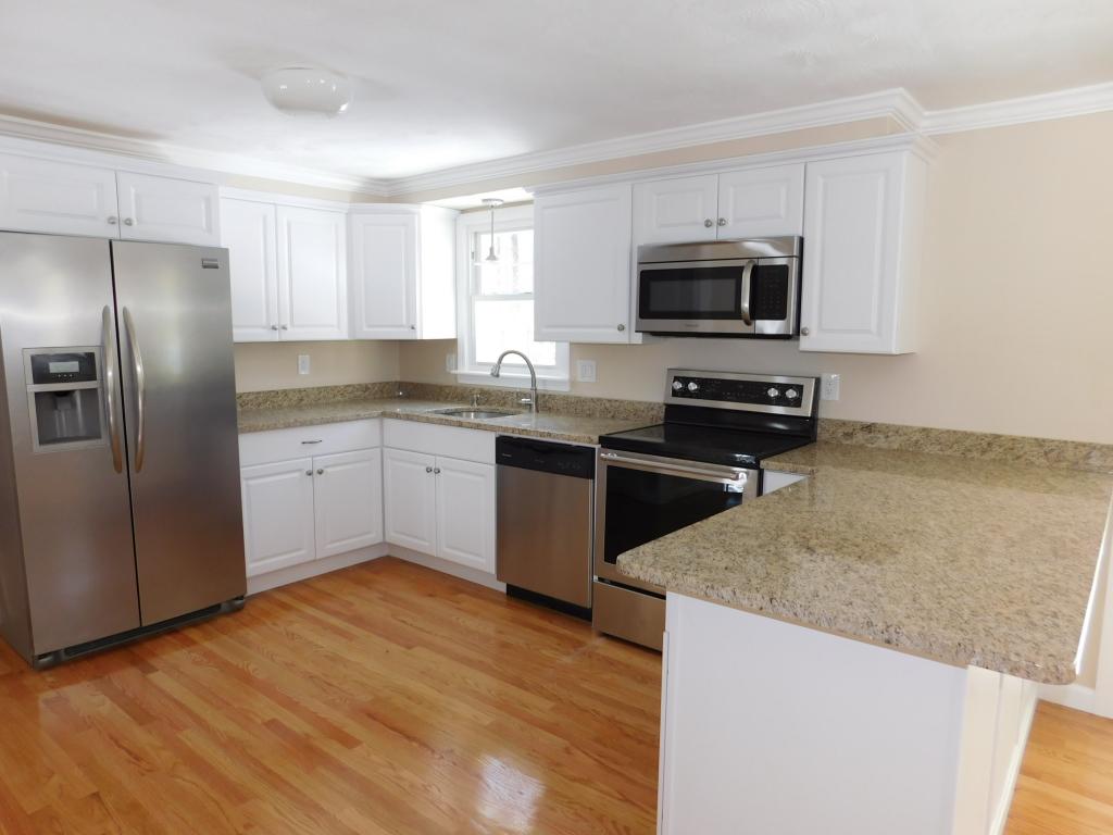 181 Hobbs Road Pelham, NH 03076 - Photo 6 of 26