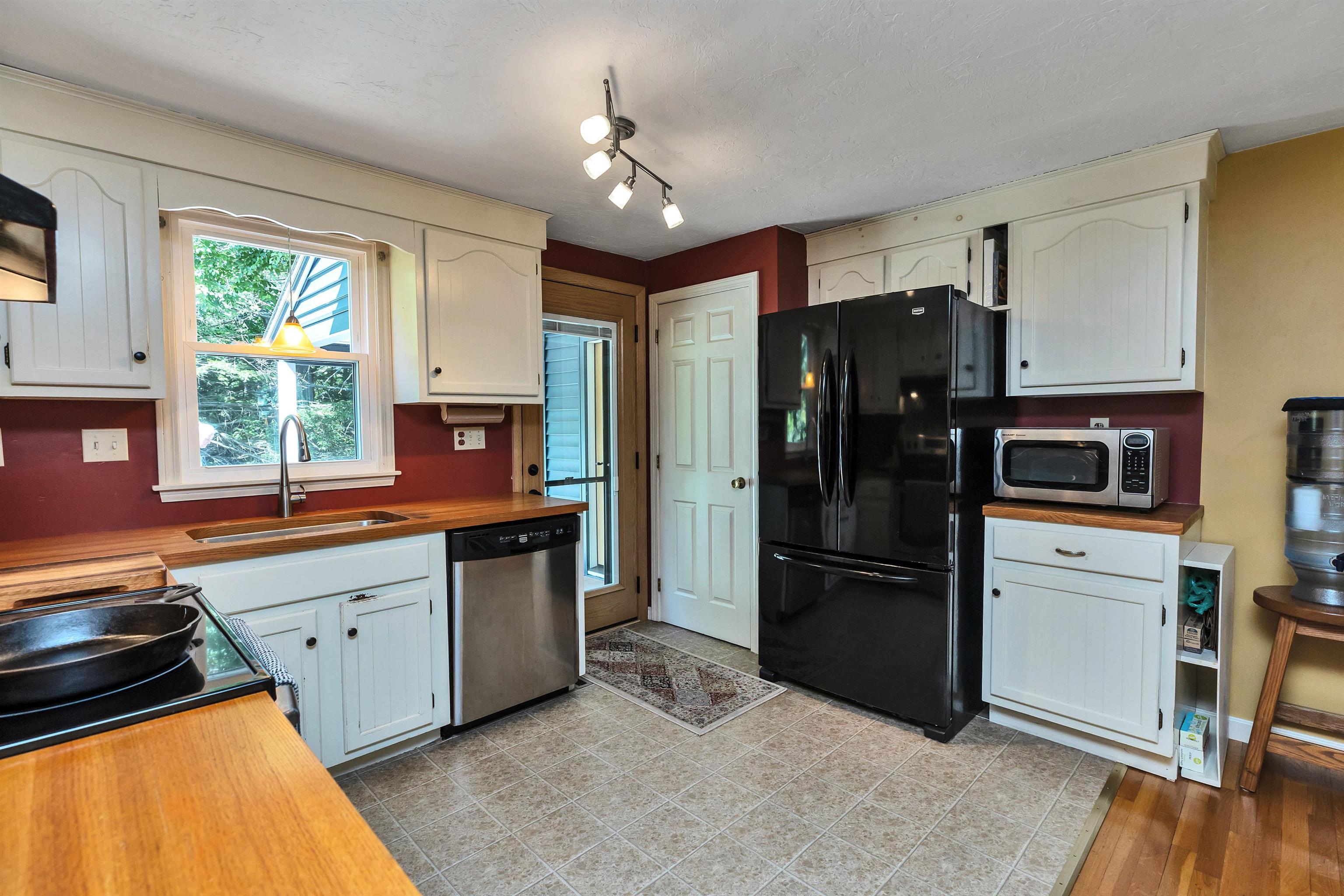 14 Hall Court Peterborough, NH 03458 - Photo 19 of 25