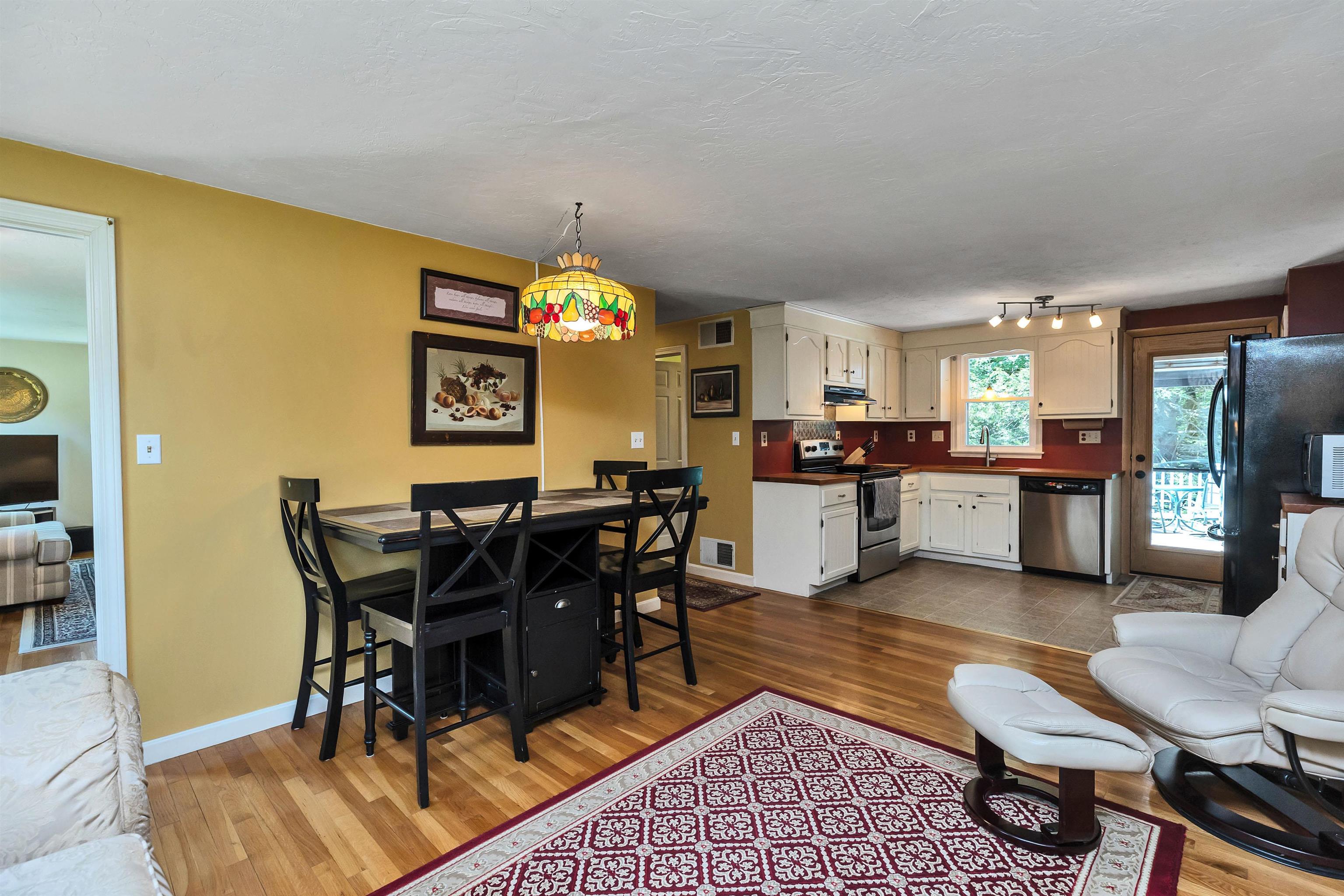 14 Hall Court Peterborough, NH 03458 - Photo 4 of 25