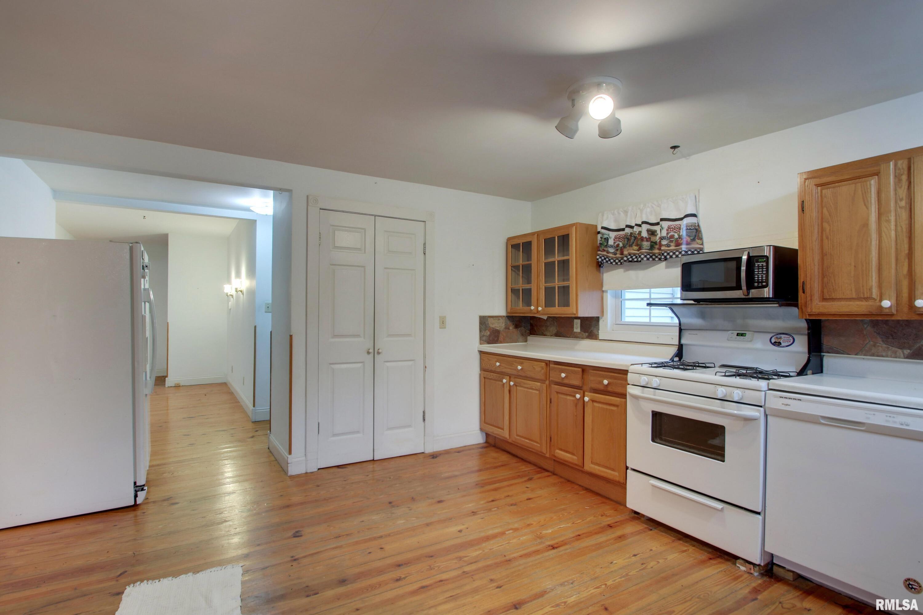 340 Walnut Street Hull, IL 62343 - Photo 11 of 27 Gallery Image 11