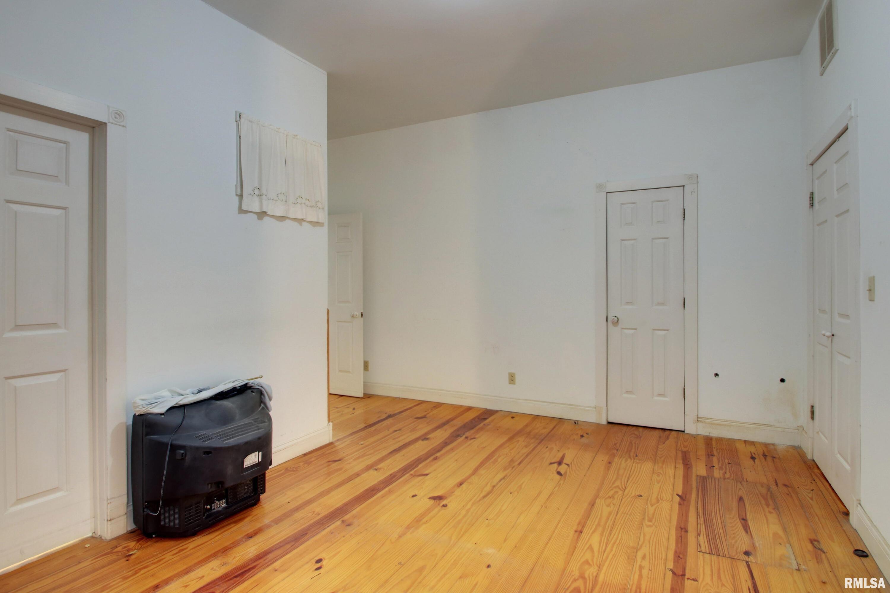 340 Walnut Street Hull, IL 62343 - Photo 15 of 27 Gallery Image 15