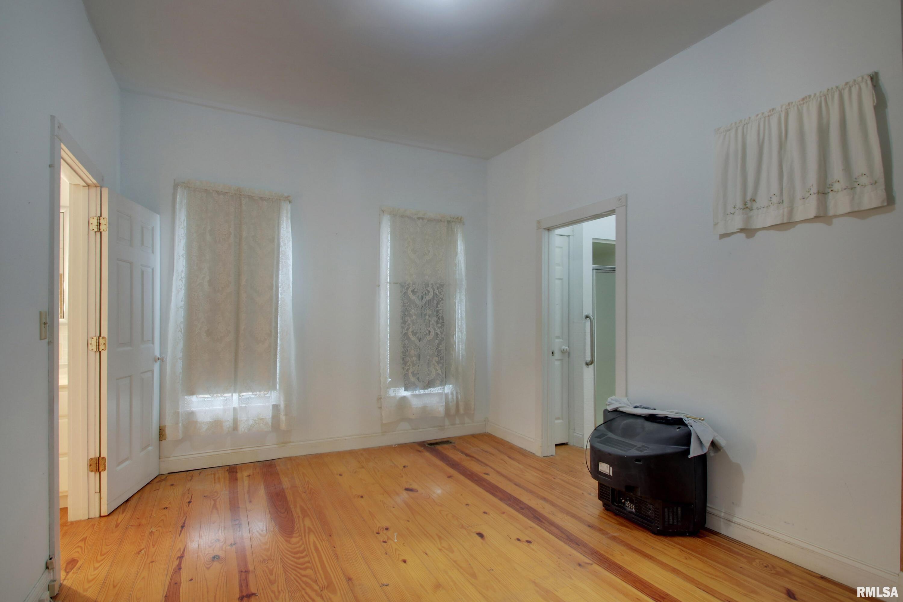 340 Walnut Street Hull, IL 62343 - Photo 16 of 27 Gallery Image 16
