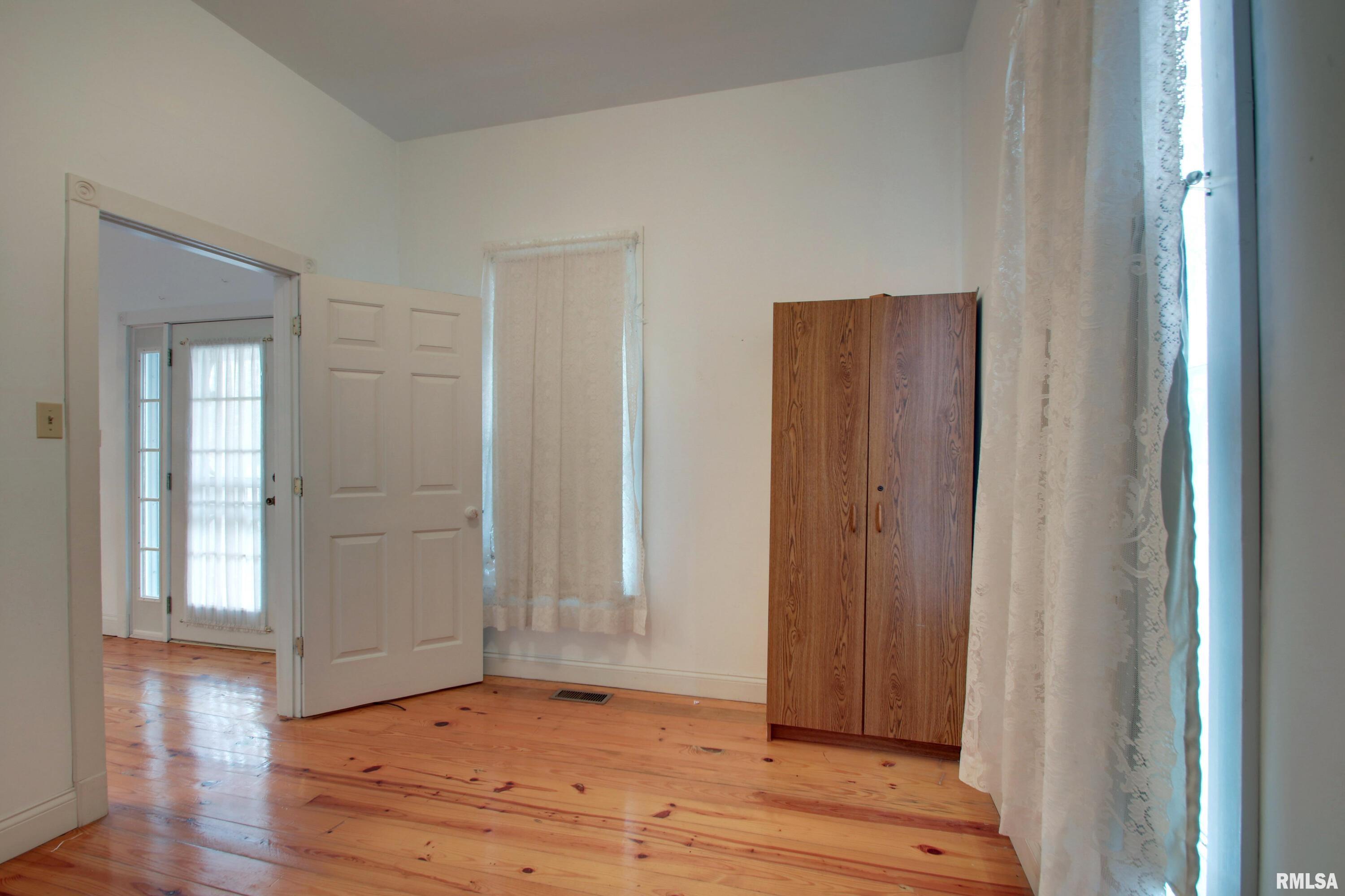 340 Walnut Street Hull, IL 62343 - Photo 18 of 27 Gallery Image 18