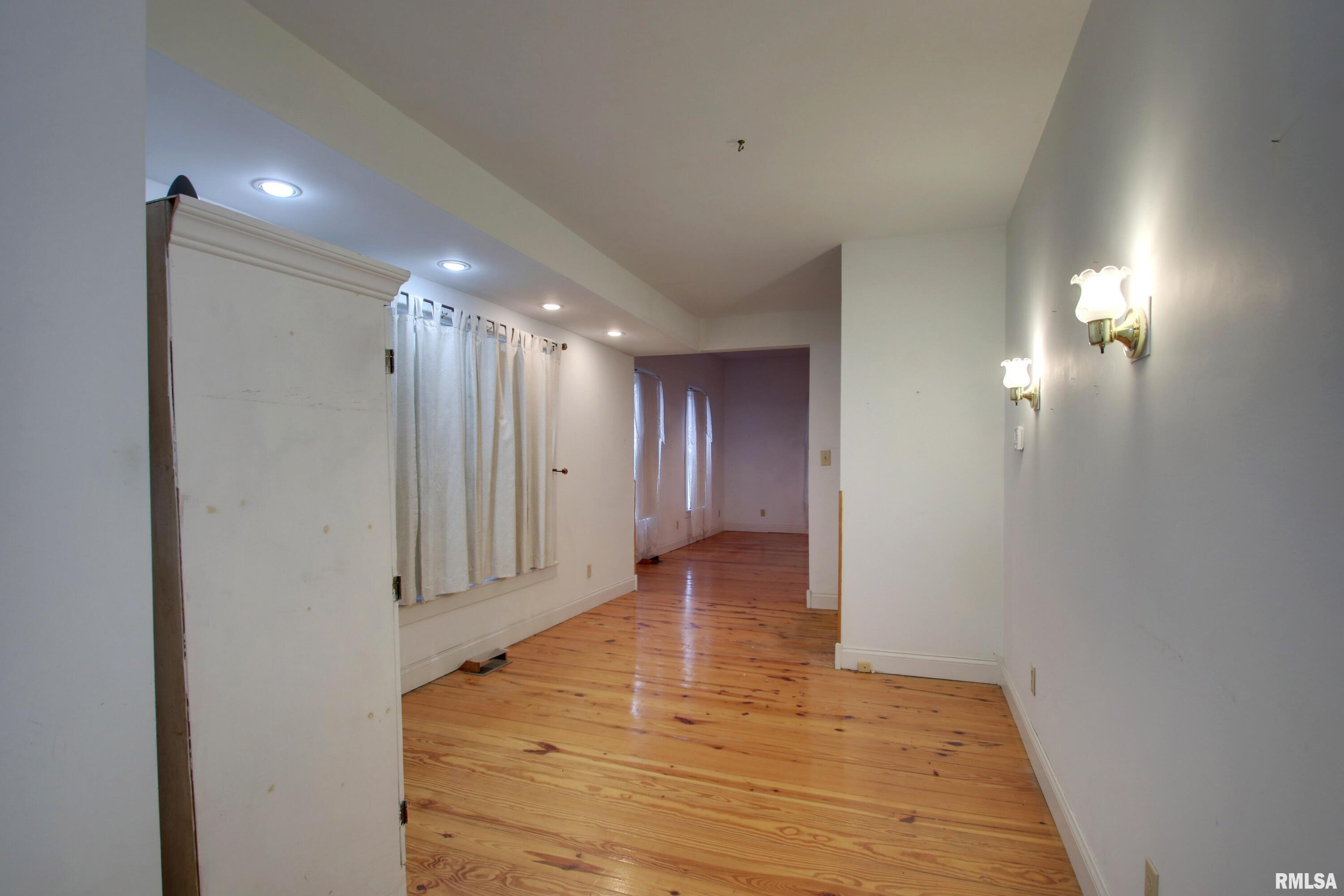 340 Walnut Street Hull, IL 62343 - Photo 7 of 27 Gallery Image 7
