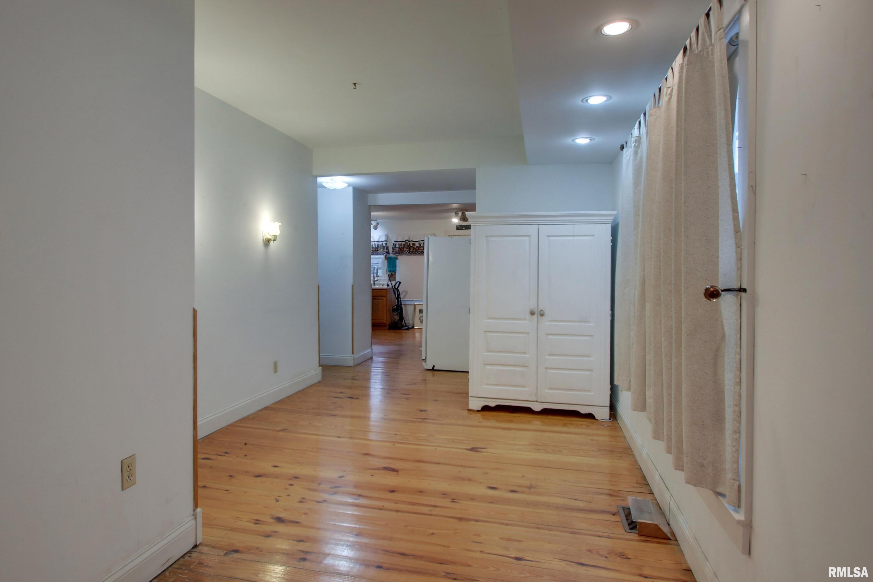 340 Walnut Street Hull, IL 62343 - Photo 8 of 27 Gallery Image 8