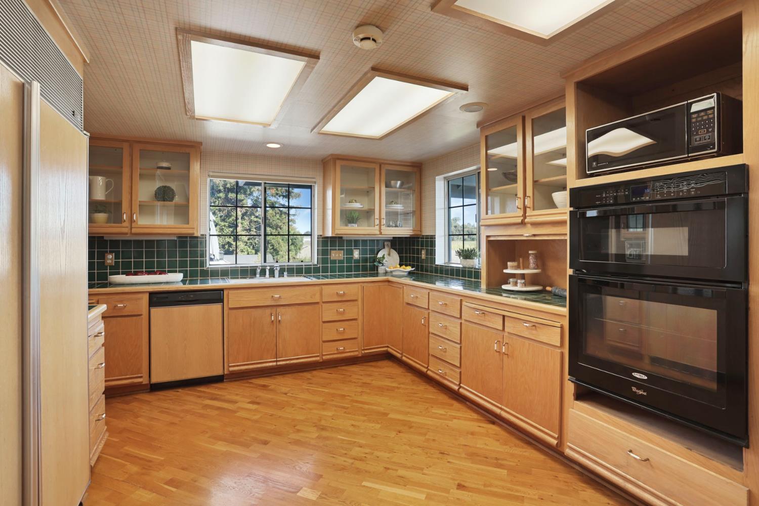3152 Sea Gull Lane Stockton, CA 95219 - Photo 37 of 67 a kitchen with stainless steel appliances granite countertop a stove and a sink