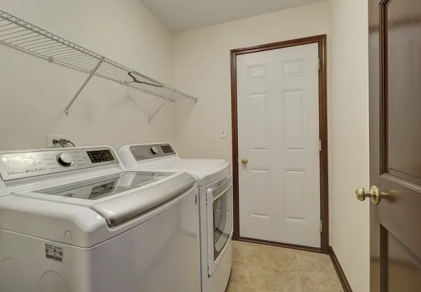 $2,800 | 23055 Ironwood Drive, Plainfield, IL 60586