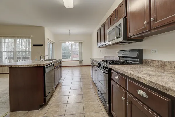 $2,800 | 23055 Ironwood Drive, Plainfield, IL 60586