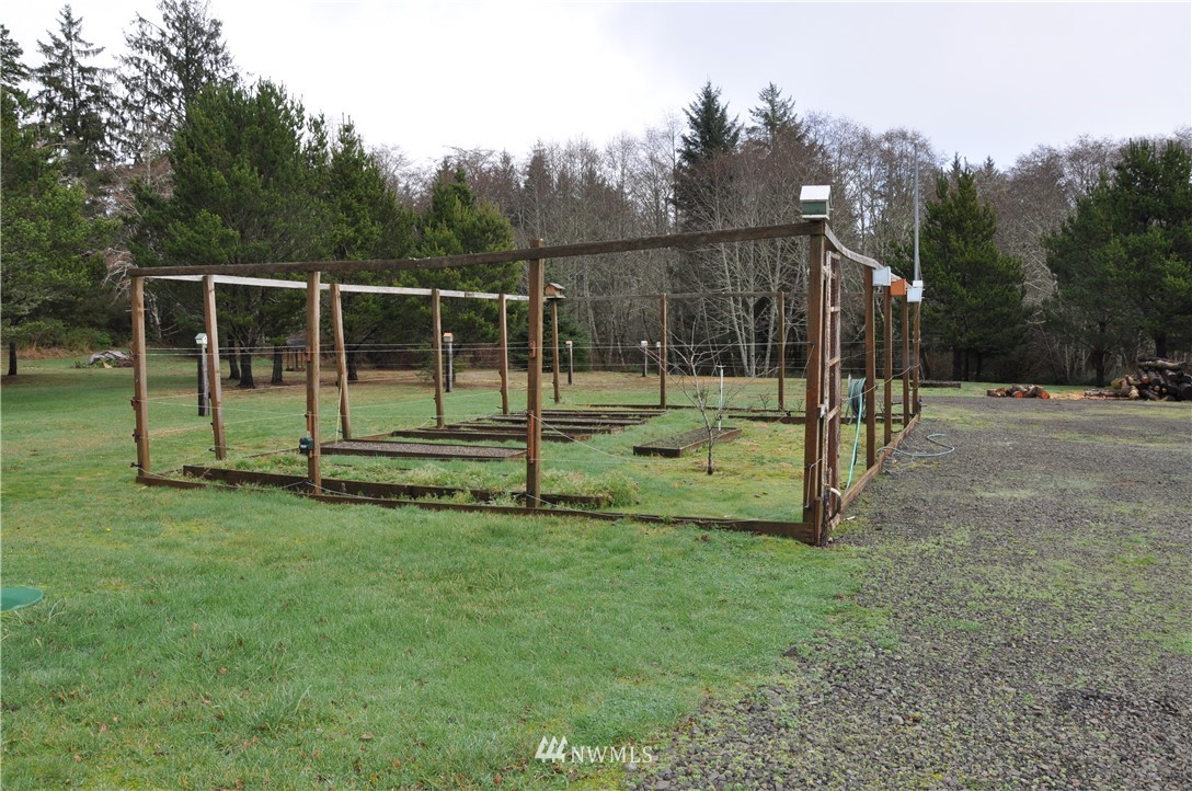 34900 Stackpole Road Oysterville, WA 98641 - Photo 11 of 17 Gallery Image 11